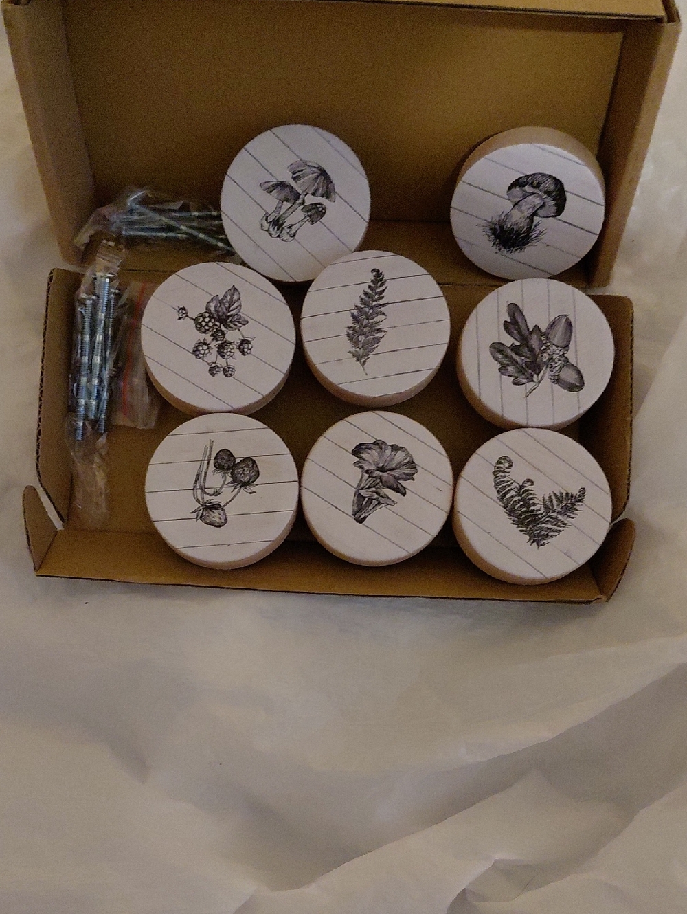 Wooden Botanical Drawer Knobs - Set of 8